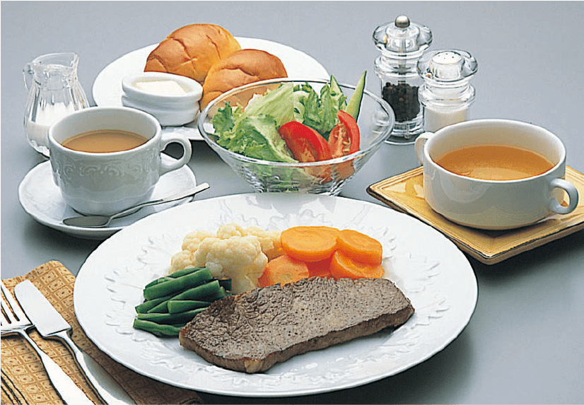 ステーキ定食(牛肉かたロース付け合せ野菜・ロールパン・野菜サラダ・バター・コンソメスープ)